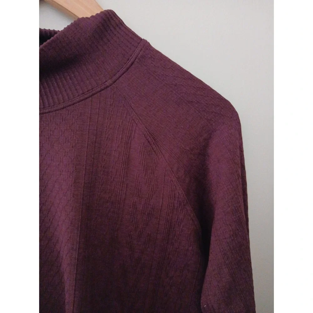 Lululemon Rest Less Mock Neck Top Est Size 12 Dark Adobe Red Textured L/S Active